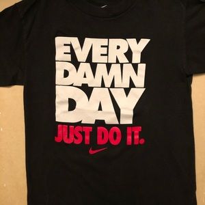 Nike T Shirt